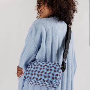 BAGGU Camera Crossbody Wavy Blue